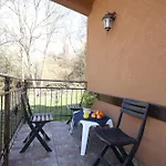 Appartement Quiet & Cosy Hillside Hideway Near Bus & Train St *