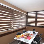 Quiet & Cosy Hillside Hideway Near Bus & Train St Apartman