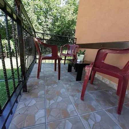 Quiet & Cosy Hillside Hideway Near Bus & Train St * Sarajevo