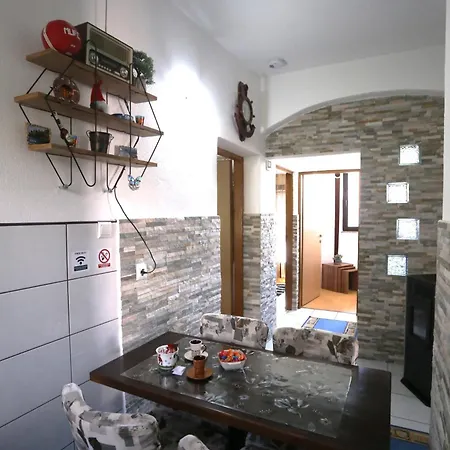 Apartman Quiet & Cosy Hillside Hideway Near Bus & Train St Sarajevo