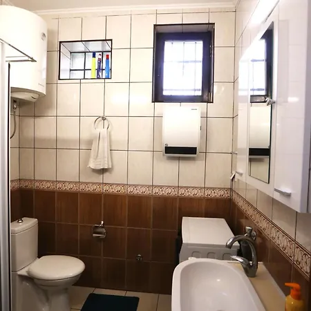 Quiet & Cosy Hillside Hideway Near Bus & Train St Sarajevo