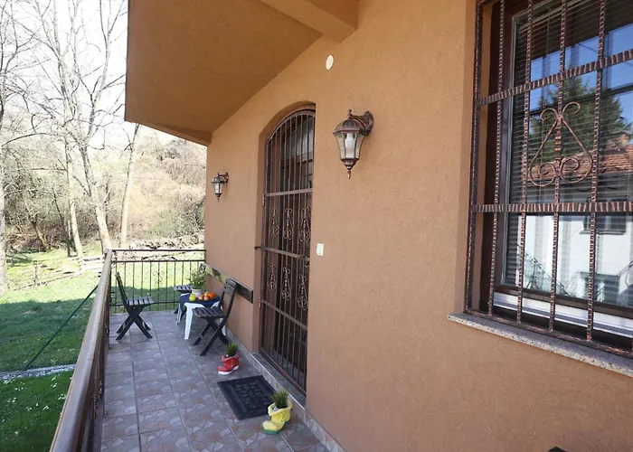 Apartman Quiet & Cosy Hillside Hideway Near Bus & Train St Sarajevo