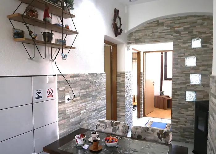 Apartman Quiet & Cosy Hillside Hideway Near Bus & Train St Sarajevo