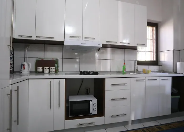 Quiet & Cosy Hillside Hideway Near Bus & Train St Sarajevo