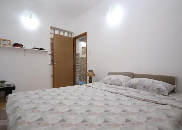 Apartman Quiet & Cosy Hillside Hideway Near Bus & Train St Sarajevo